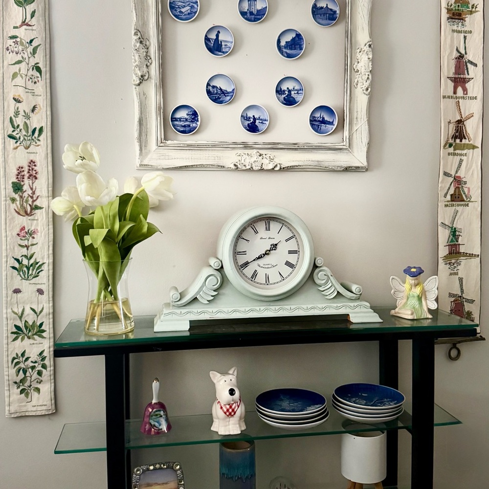 Vintage Mantel Clock with Westminster Chime - Picture 2 of 5